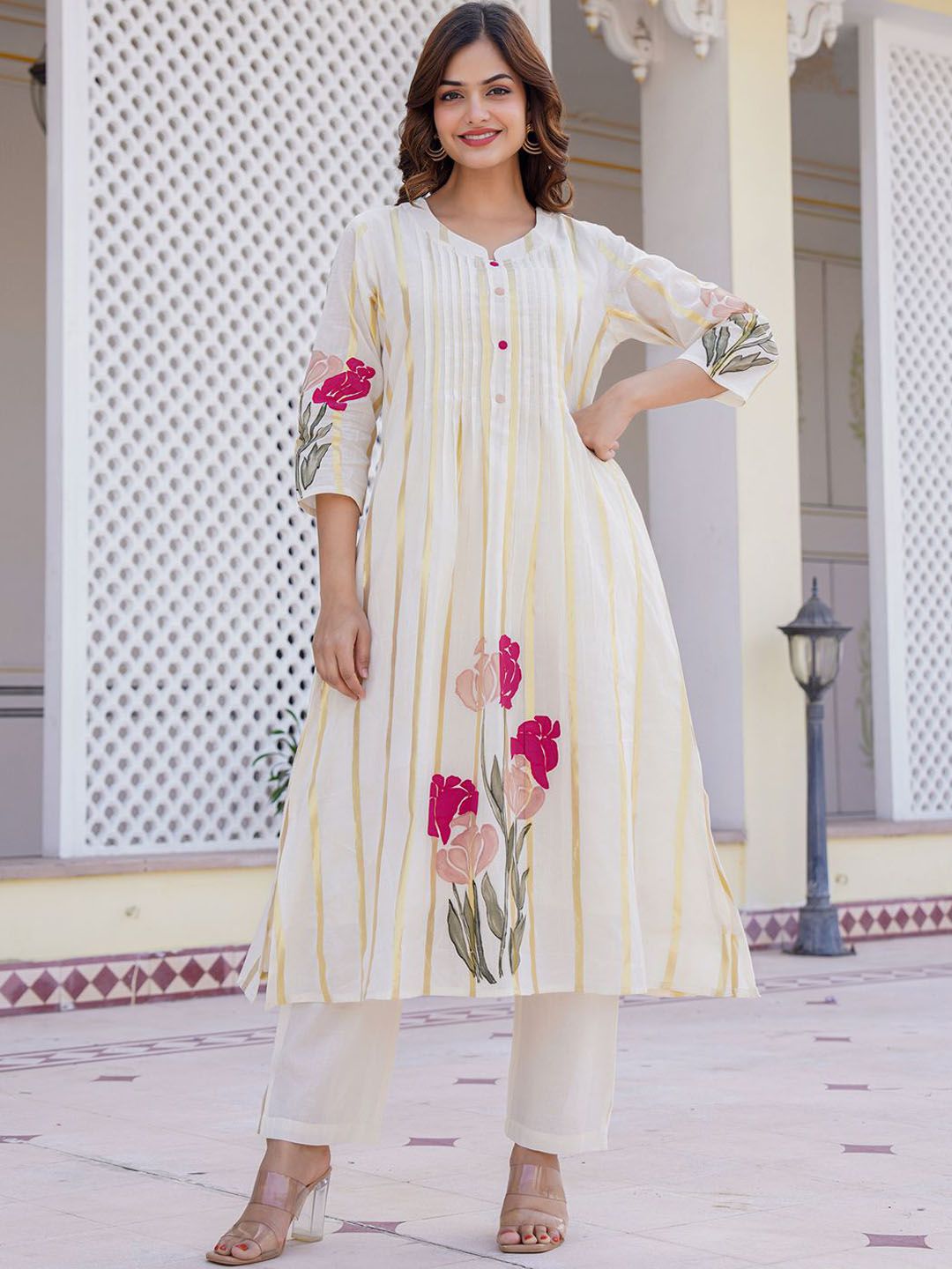 Women Floral Printed Regular Pure Cotton Kurta with Trousers