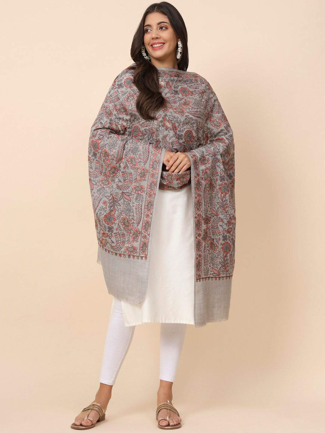 Dhiyona PA Floral Embroidered Woolen Shawl