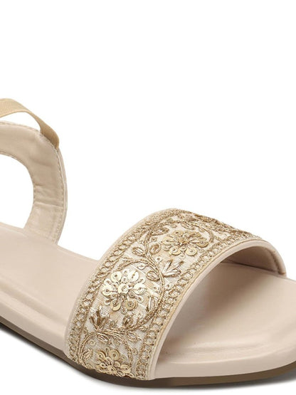 Dhiyona AK Cream-Colourblocked & Gold-Toned Embroidered Open Toe Flats