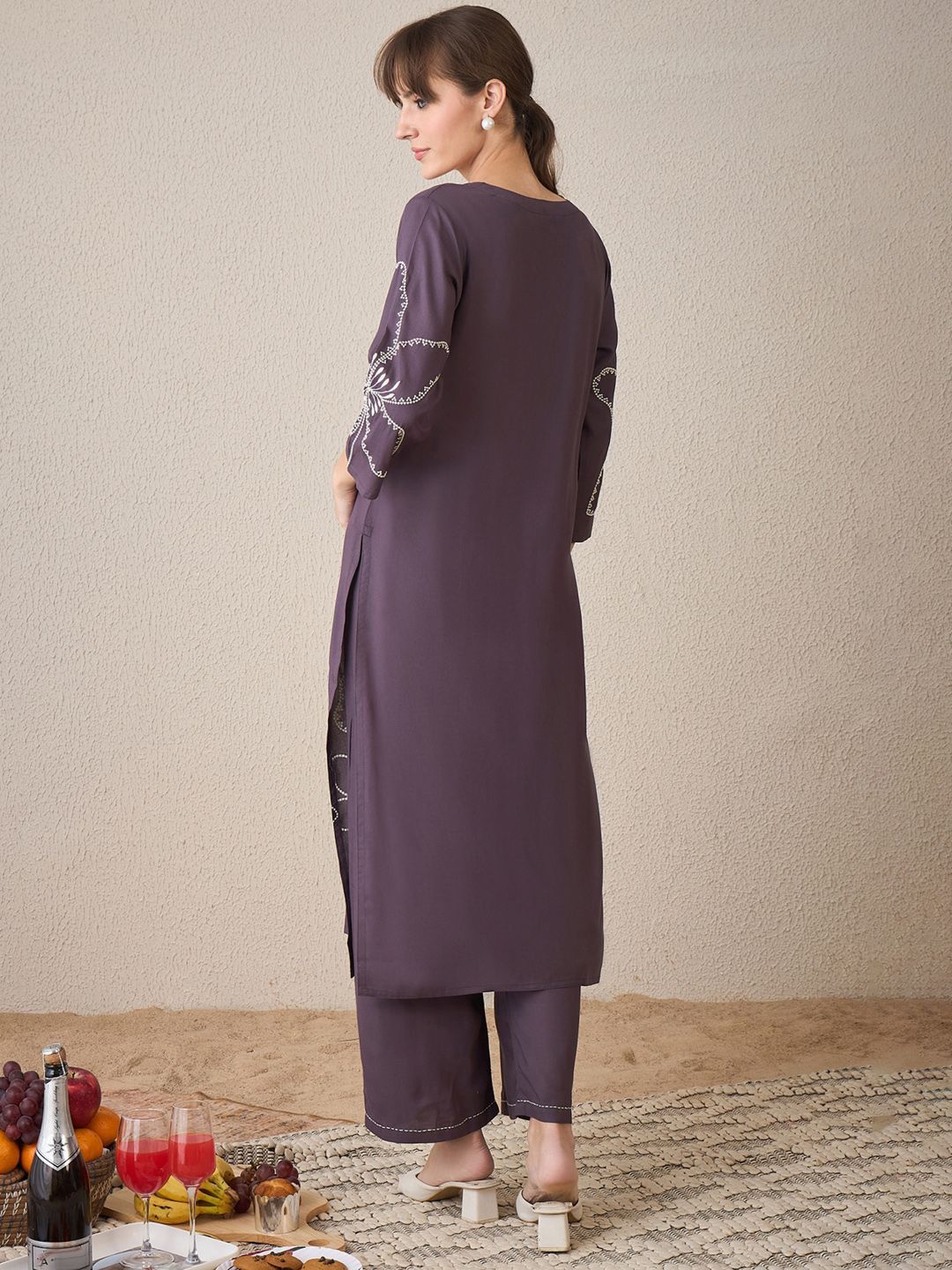 Dhiyona IE Women Floral Embroidered Regular Thread Work Kurta with Palazzos