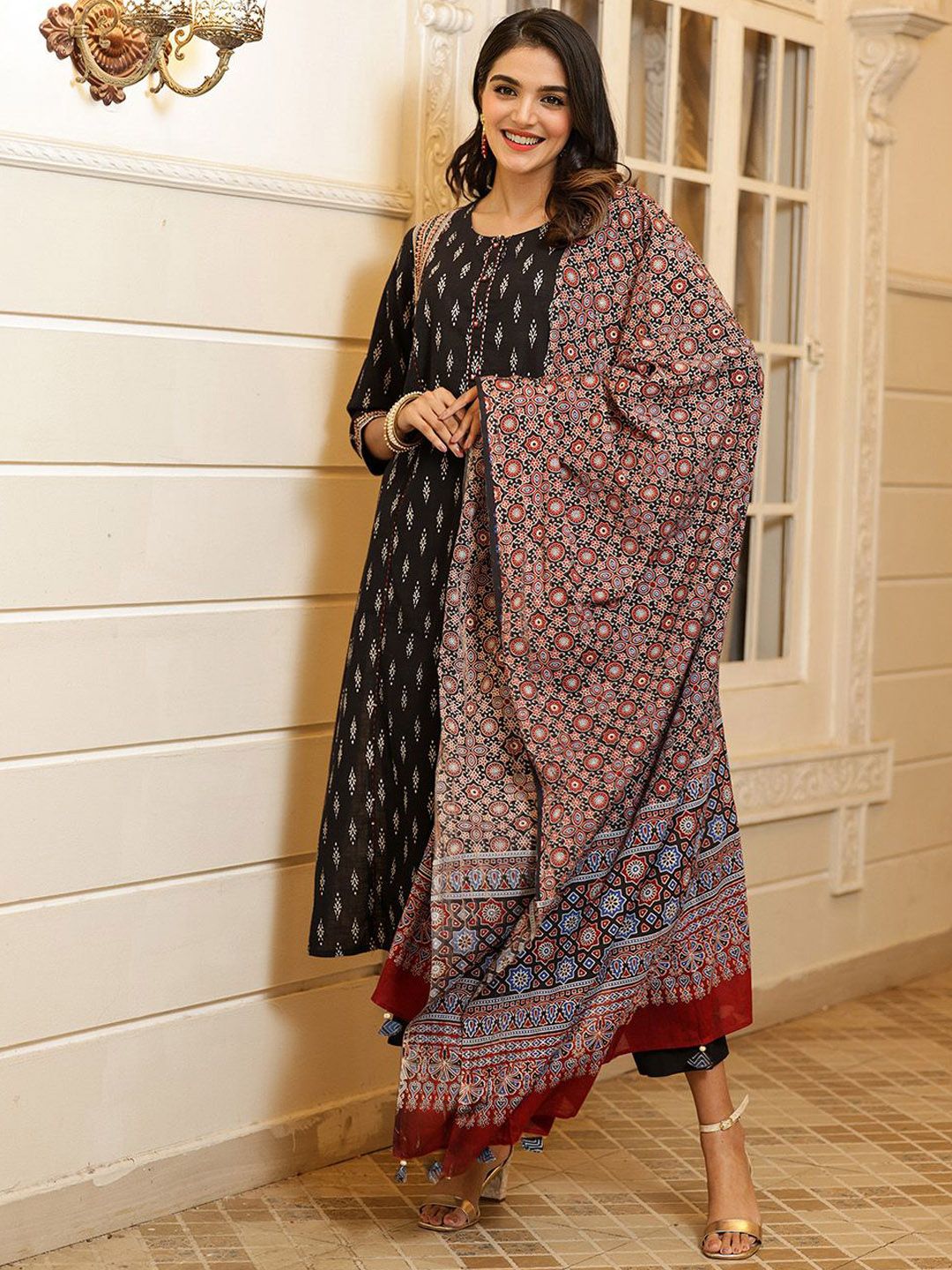 Dhiyona IS Women's Ethnic Motifs Printed Pure Cotton Straight Kurta With Trouser & Dupatta