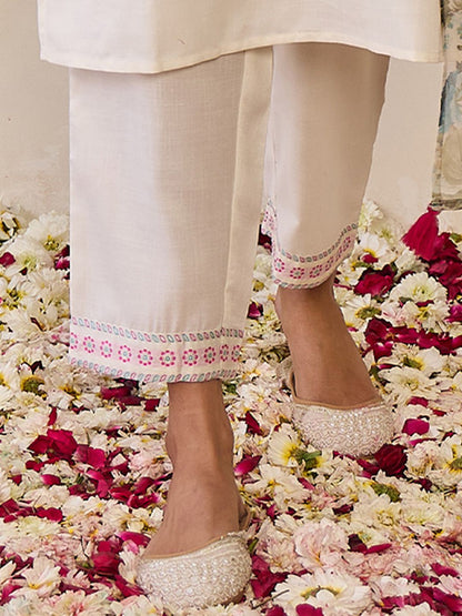 Dhiyona IE Women Floral Yoke Design Regular Thread Work Pure Cotton Kurta with Trousers & With Dupatta