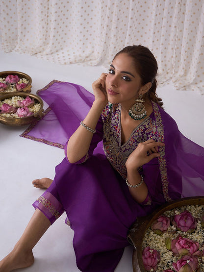 Dhiyona IE Floral Embroidered Pleated Zari Liva Anarkali Kurta With Trousers & Dupatta