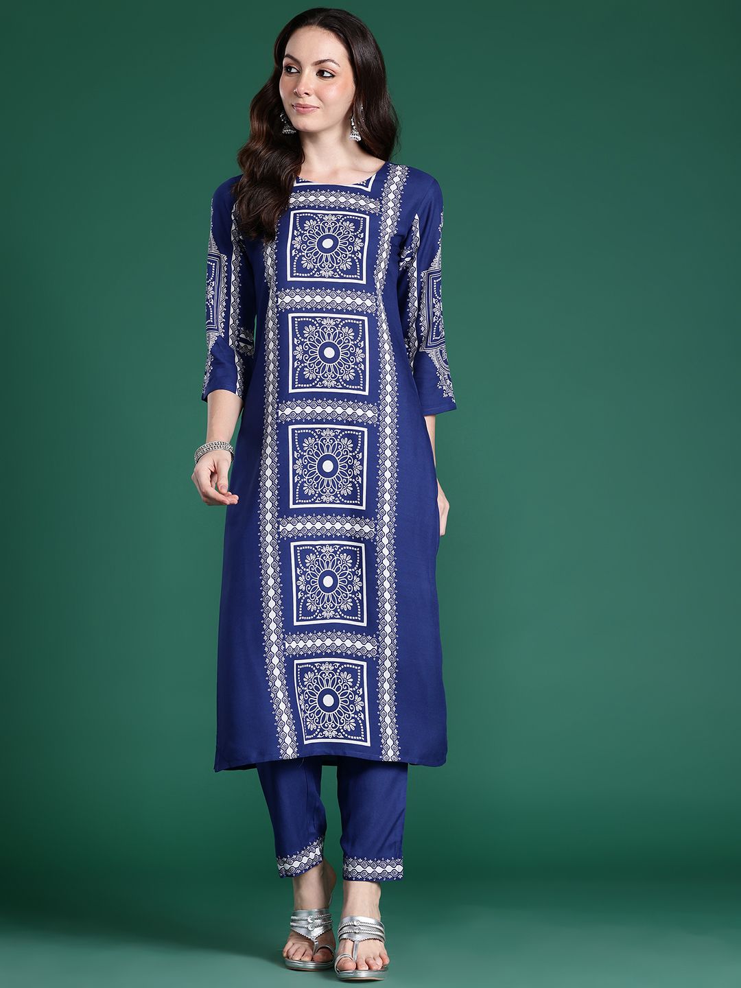 Floral Printed Regular Kurta with Trousers