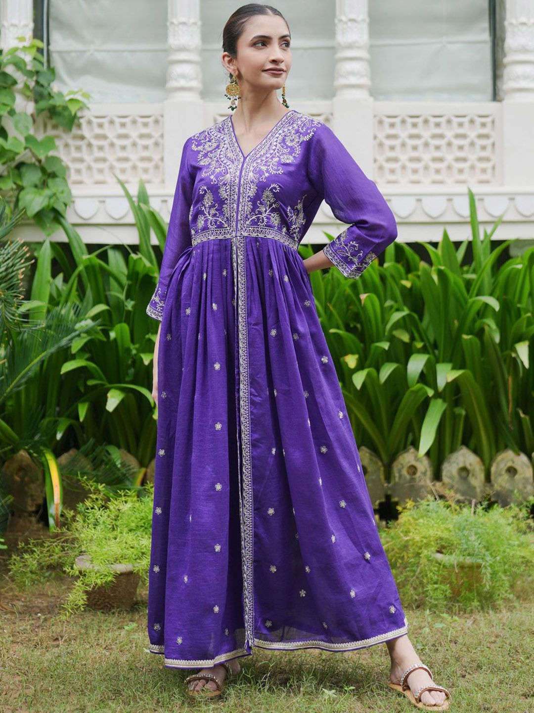 Women Ethnic Motifs Embroidered Empire Kurta with Trousers