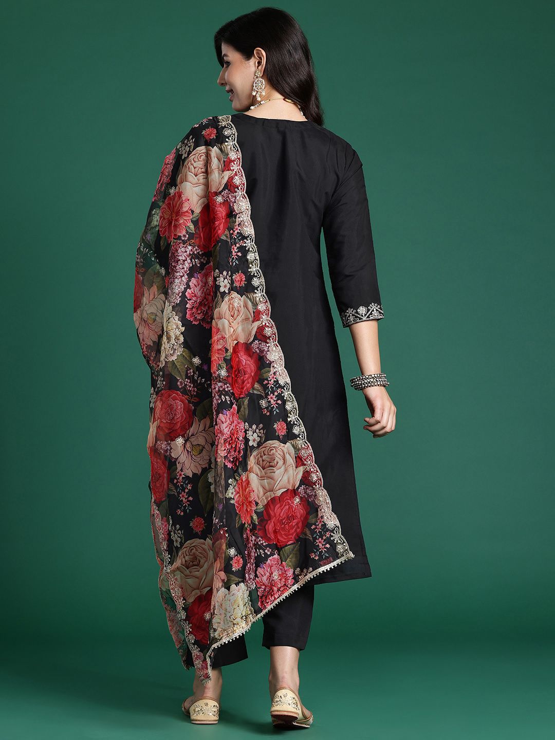 Ethnic Motifs Embroidered Sequinned Kurta With Trousers & Dupatta