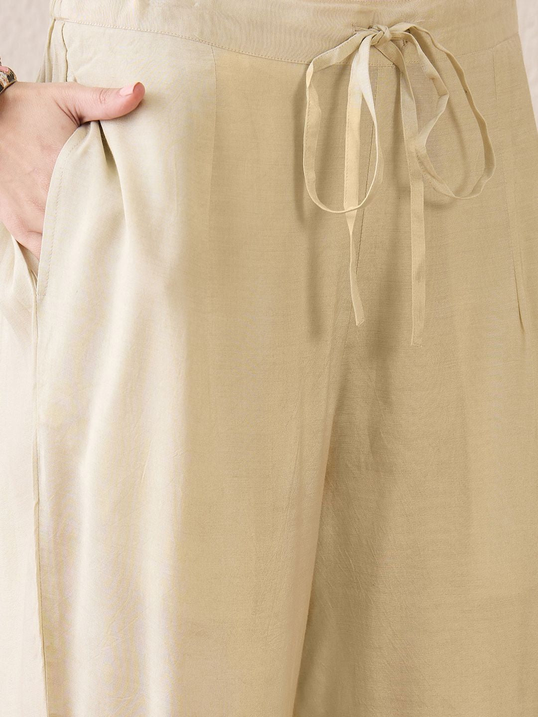 Dhiyona IE Floral Printed Notch Neck Beads & Stones Straight Kurta With Trousers & Dupatta