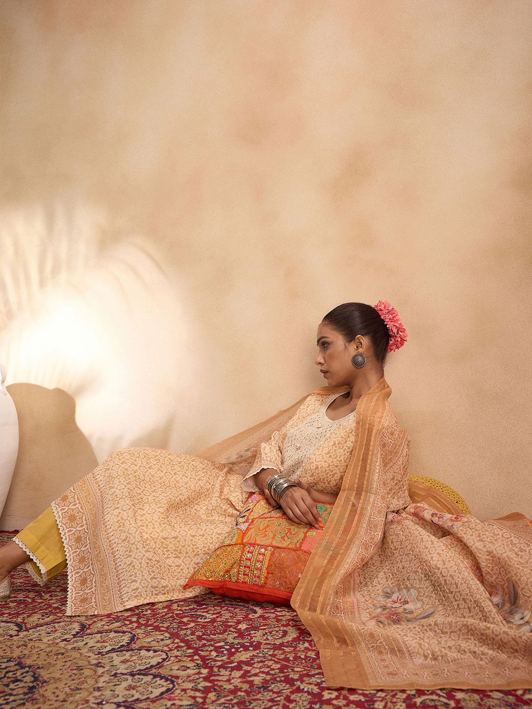 Dhiyona IE Printed Round Neck Thread Work Linen Straight Kurta With Trousers & With Dupatta