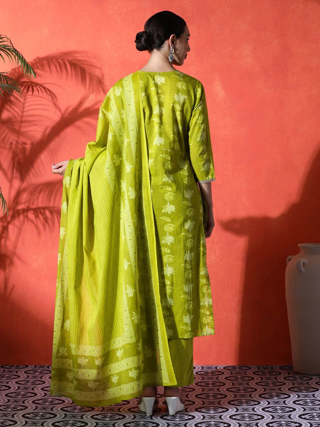 Dhiyona SN Women's Floral Printed Angrakha V-Neck Pure Cotton Straight Kurta & Trousers With Dupatta