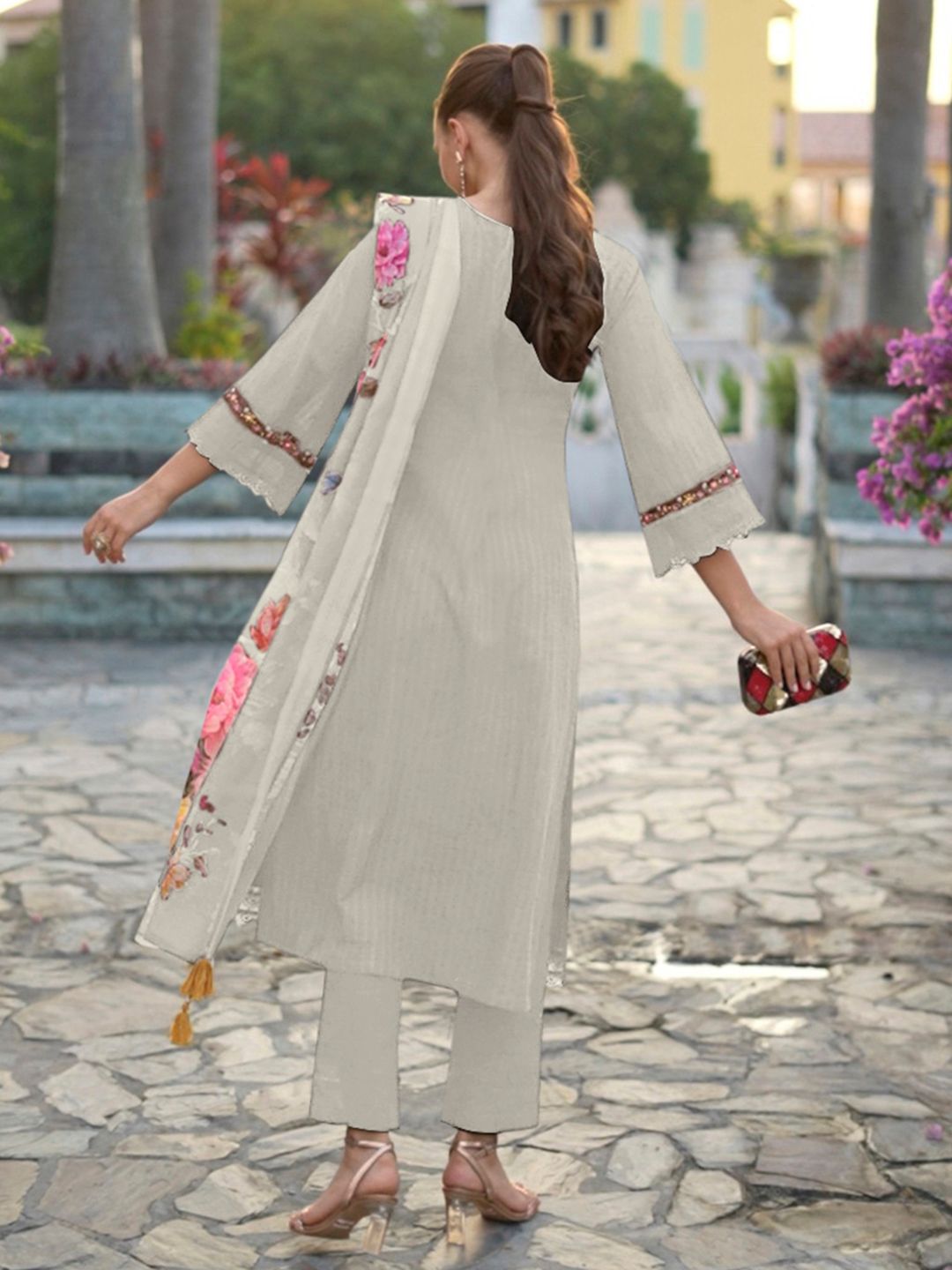 Floral Embroidered Regular Thread Work Pure Cotton Kurta with Trousers & Dupatta