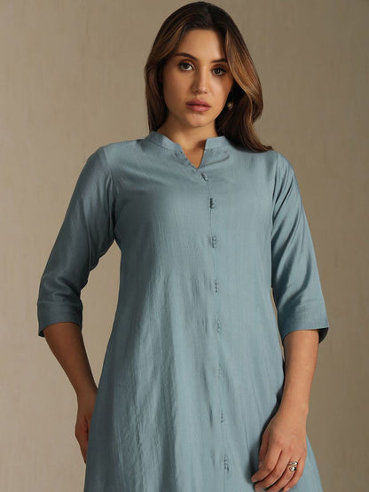 Dhiyona SO Women's Women Solid Mandarin Collar Kurta with Trousers