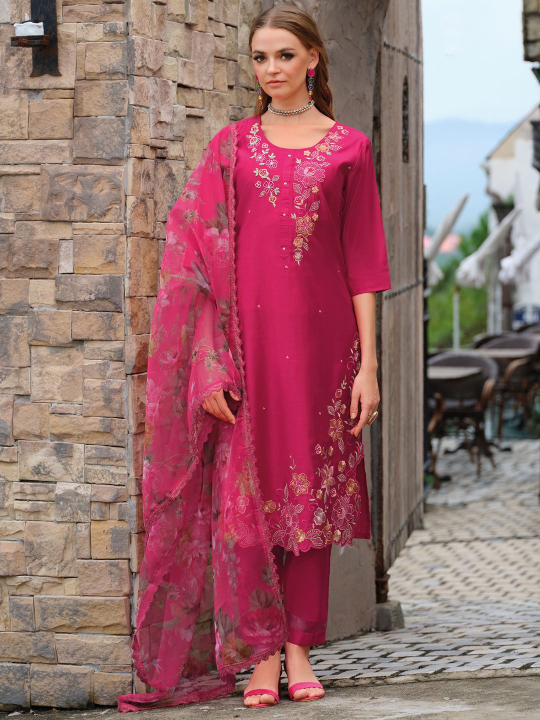 Women Floral Embroidered Kurta with Trousers & Dupatta