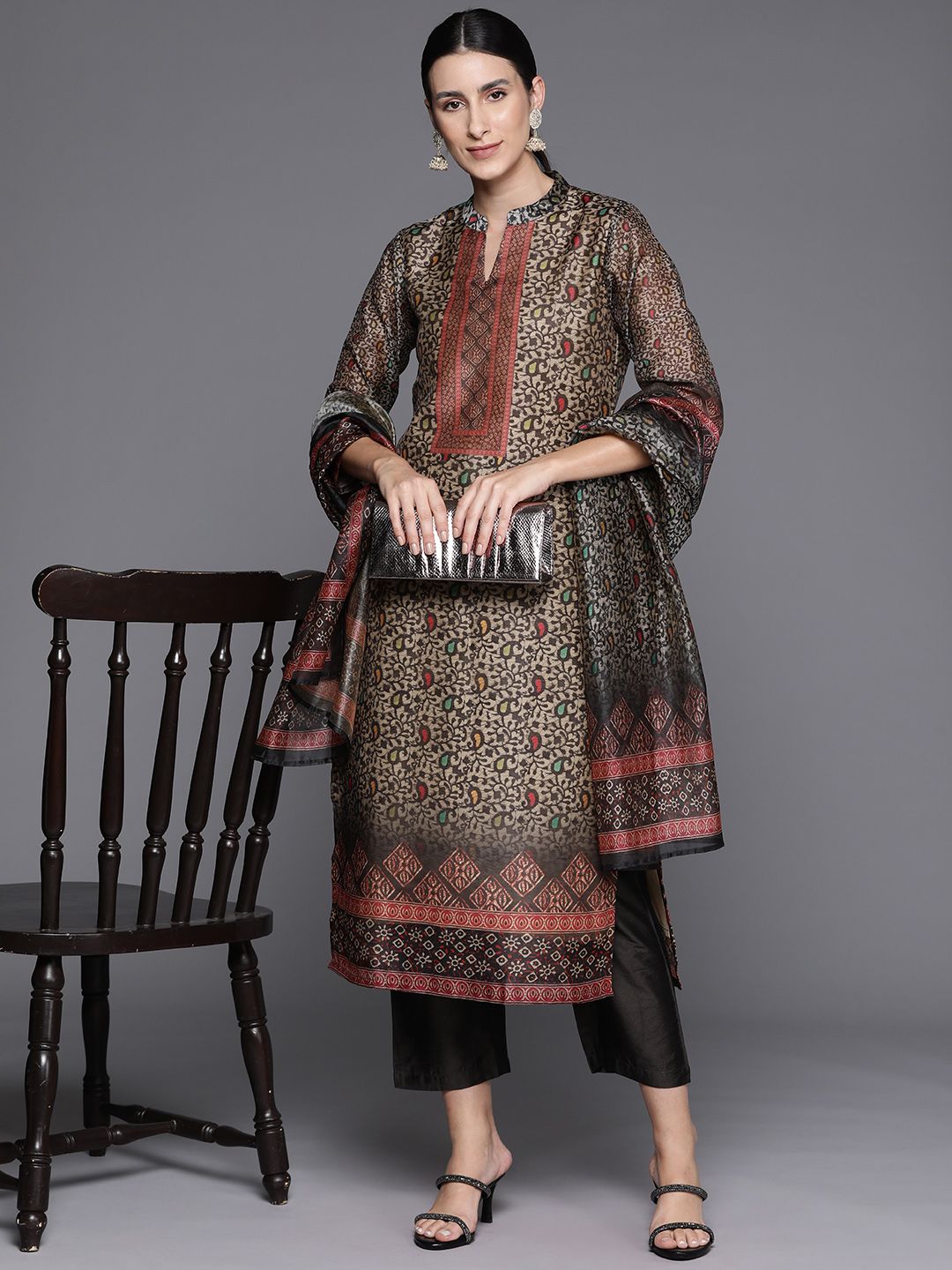 Dhiyona VA Women's Paisley Printed Regular Chanderi Silk Kurta with Trousers & Dupatta