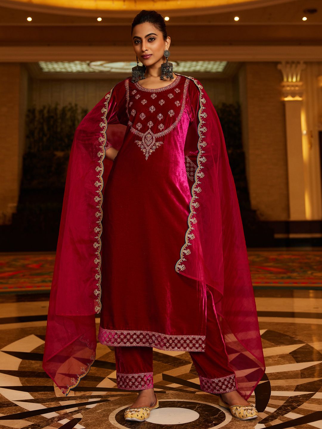 Women Ethnic Motifs Embroidered Regular Velvet Kurta with Trousers & With Dupatta