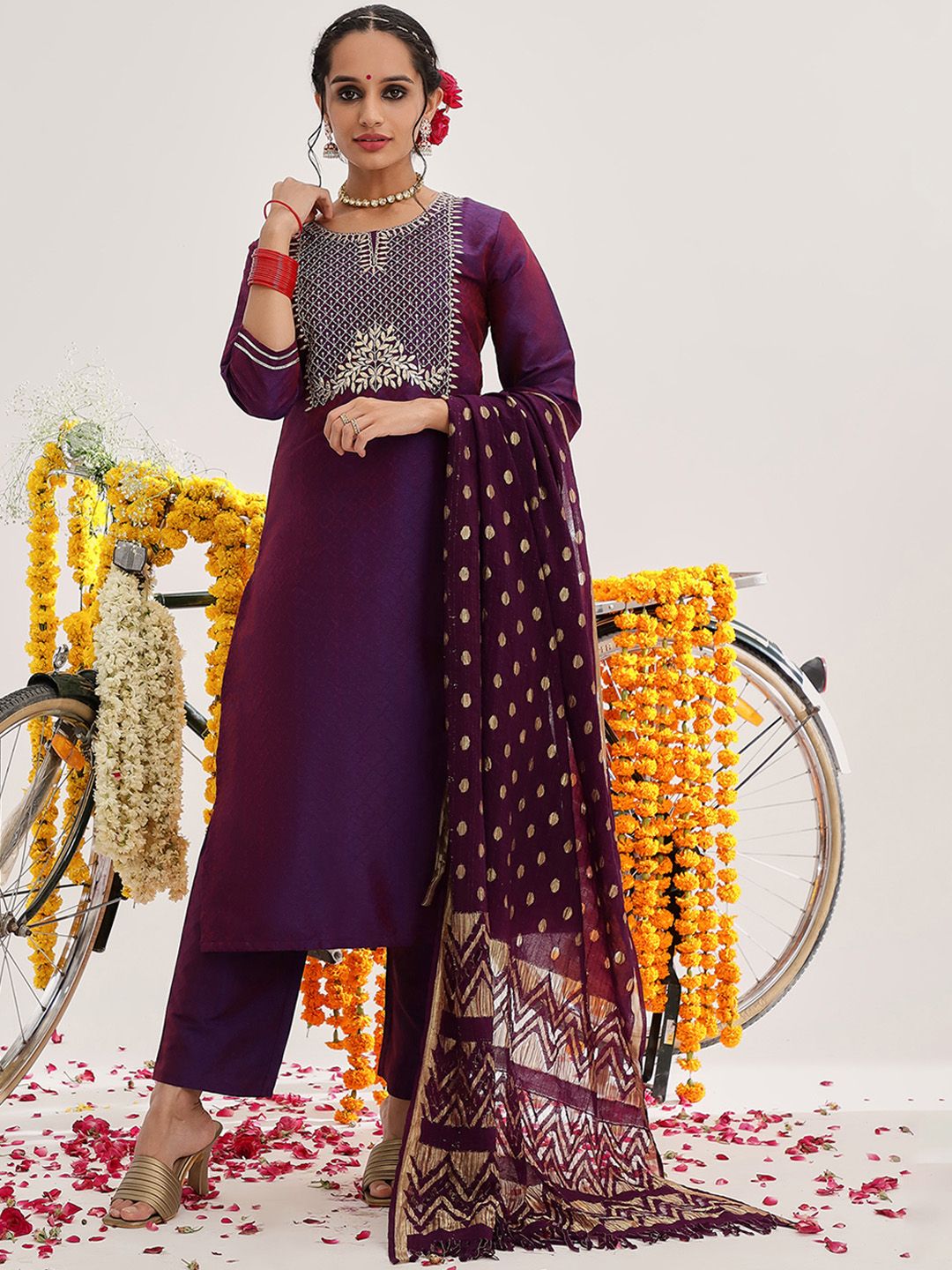 Dhiyona VA Women's Ethnic Motifs Embroidered Gotta Patti Kurta Set