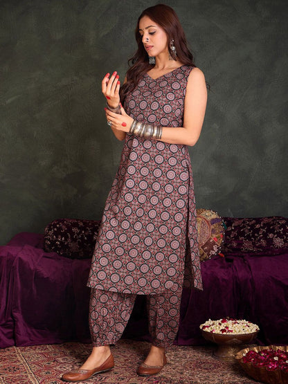 Dhiyona IE Floral Printed V-Neck Pure Cotton Straight Kurta With Salwar
