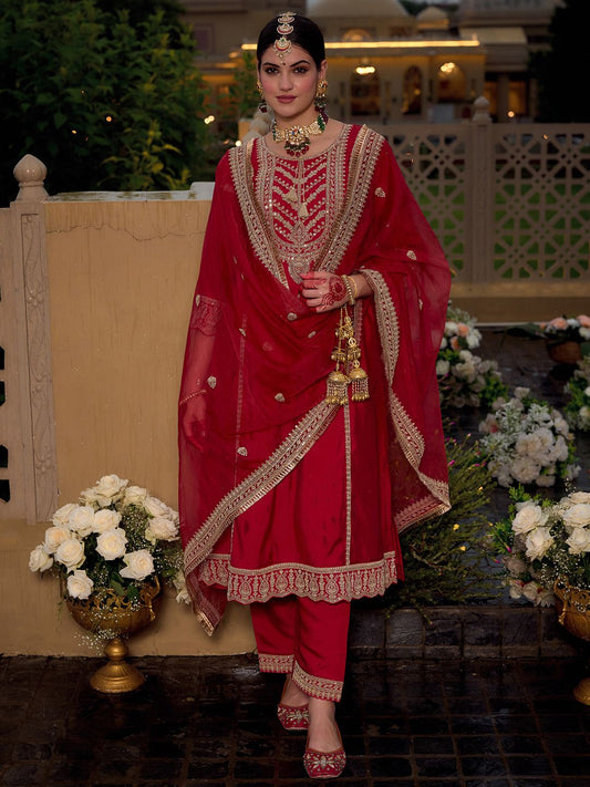 Ethnic Motifs Embroidered Panelled Kurta With Trousers & Dupatta