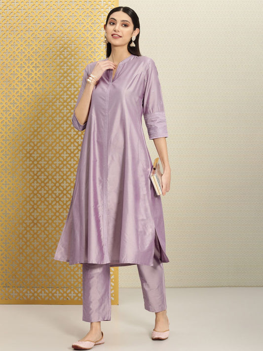 Dhiyona PD Women Women Ethnic Motifs Thread Work Jashn Kurta with Trousers