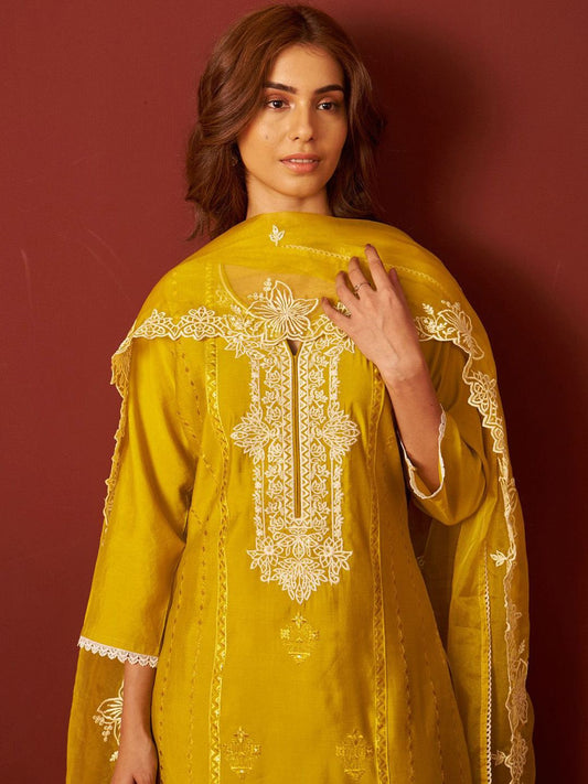 Women Floral Embroidered Kurta with Trousers & Dupatta