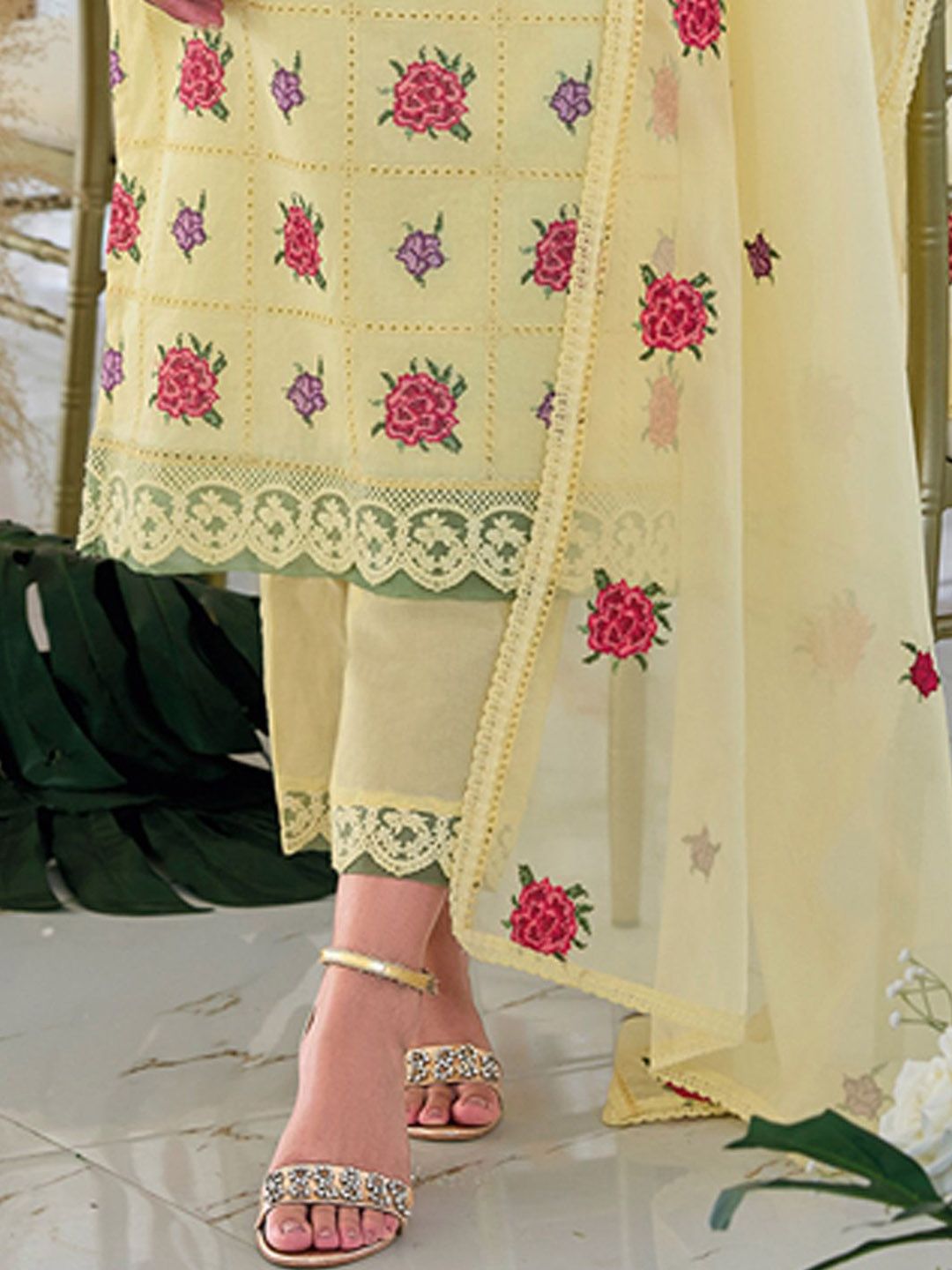 Floral Embroidered V-Neck Pure Cotton Straight Kurta With Trousers & Dupatta