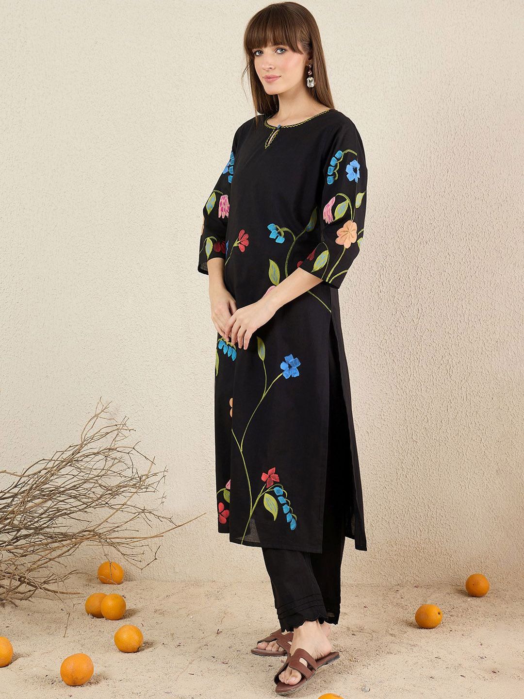 Women Floral Printed Cotton Kurta with Trousers