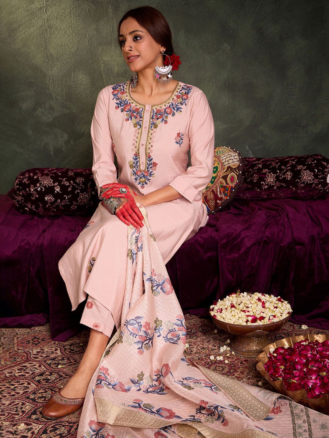 Dhiyona IE Floral Embroidered Thread Work Straight Kurta With Trousers And Dupatta