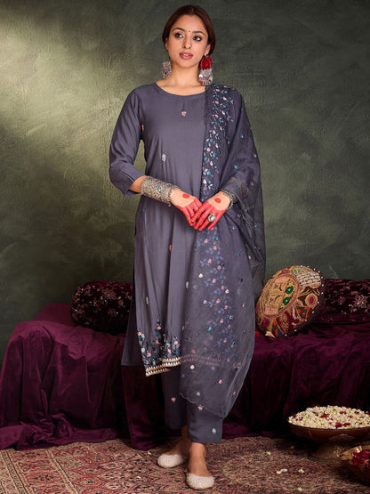 Floral Embroidered Thread Work Straight Kurta With Trousers & Dupatta