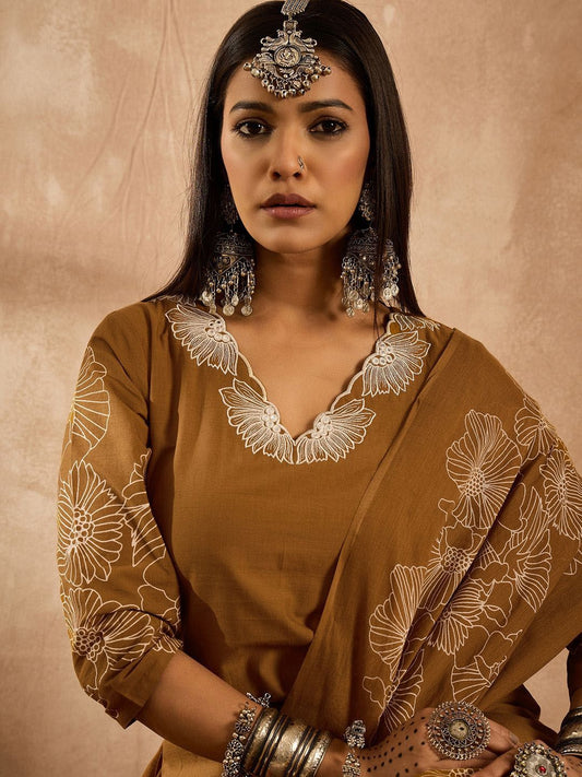 Dhiyona IE Women Floral Embroidered Regular Sequinned Pure Cotton Kurta with Trousers & With Dupatta