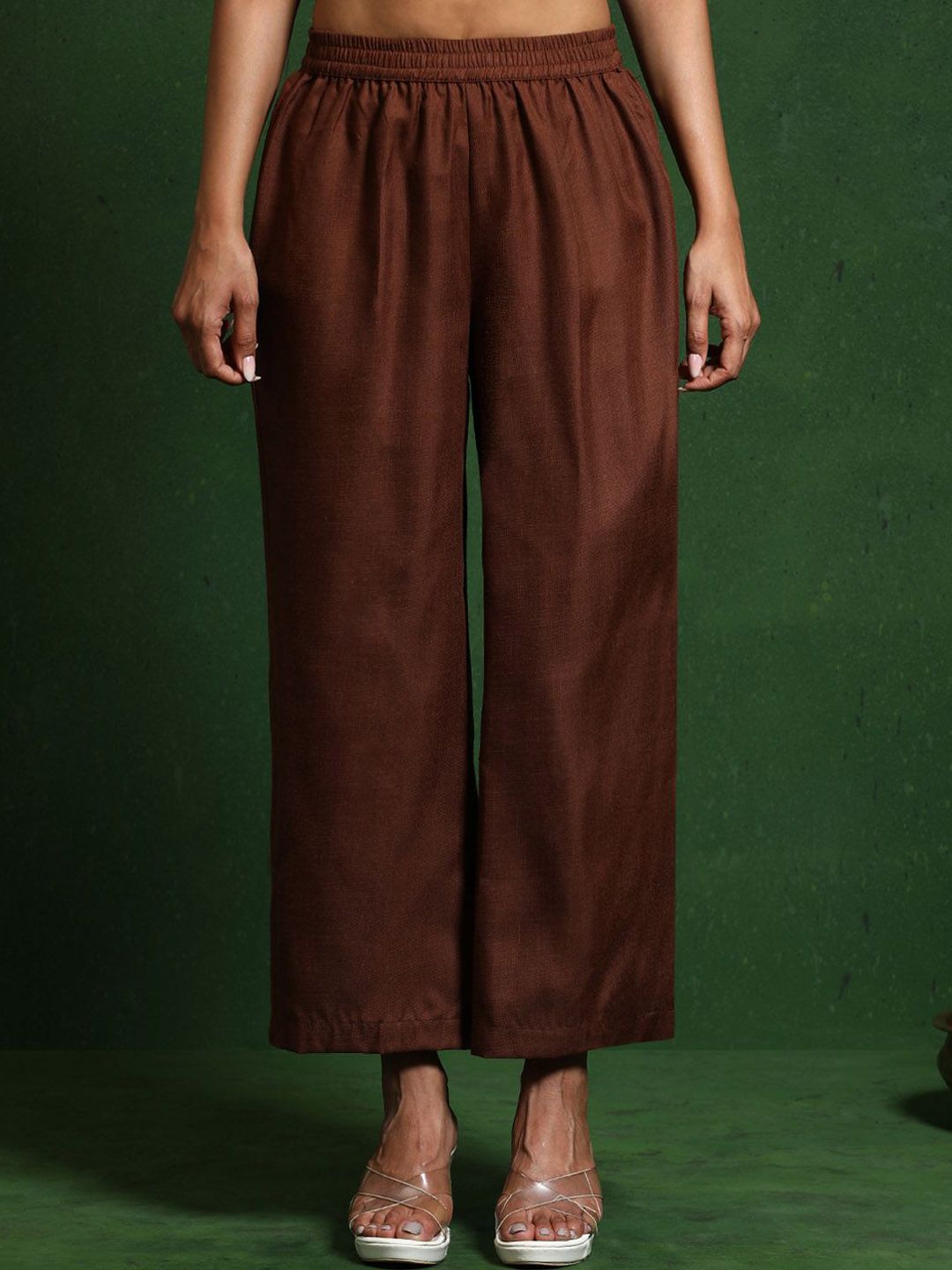 Dhiyona VA Women's Regular Thread Work Kurta with Trousers