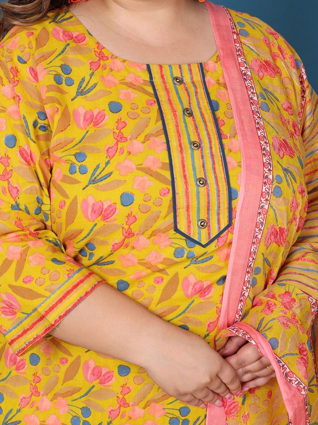 Dhiyona KL Plus Size Floral Printed Pure Cotton Straight Kurta with Palazzos & Dupatta