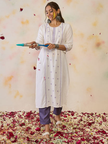 Dhiyona IE Women Ethnic Motifs Embroidered Thread Work Floral Kurta
