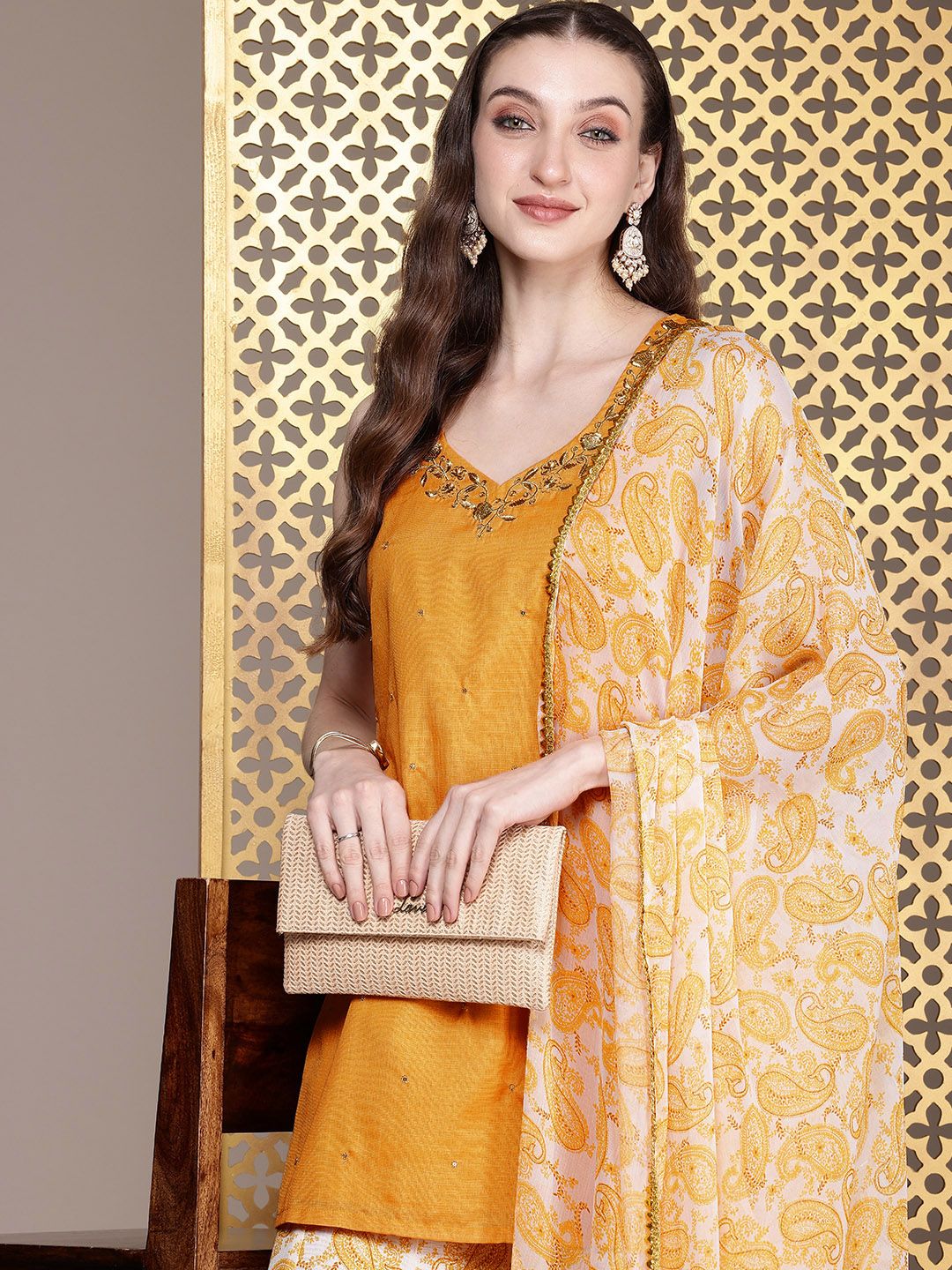 Dhiyona PD Women Women Ethnic Motifs Regular Jashn Kurti With Palazzos & Dupatta