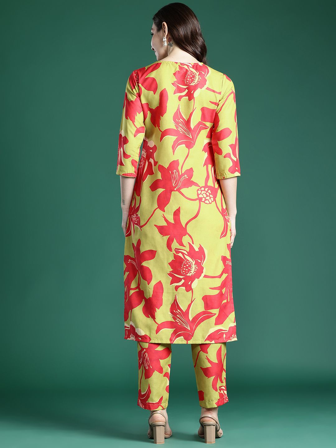 Dhiyona IE Floral Printed Kurta with Trousers