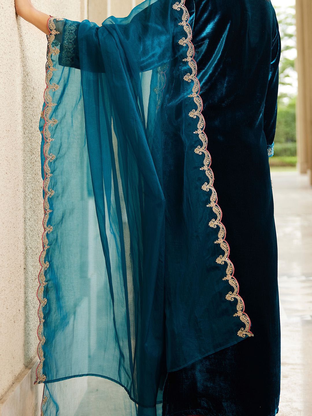 Women Ethnic Motifs Embroidered Regular Velvet Kurta with Trousers & Dupatta