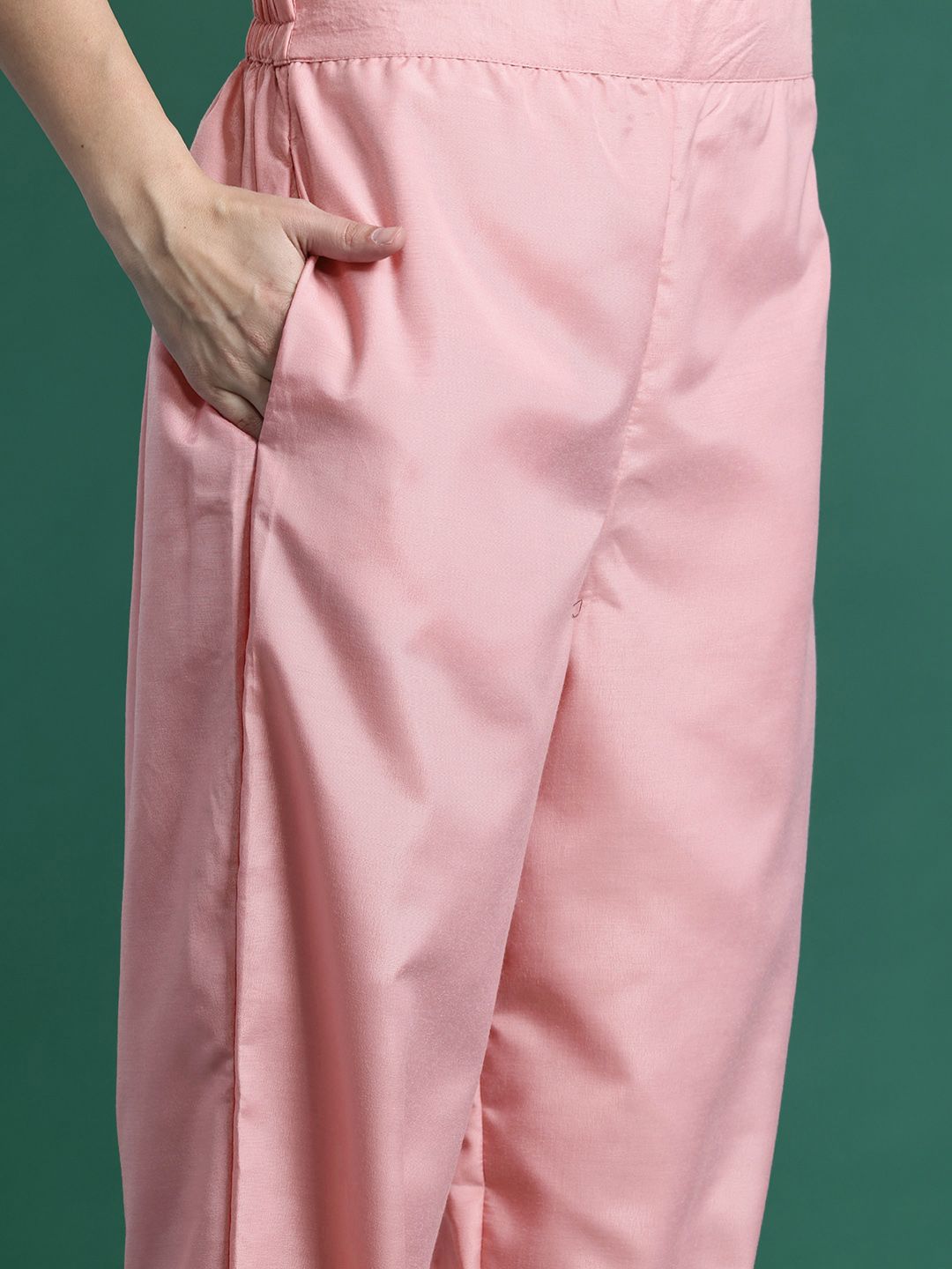 Dhiyona IE Floral Embroidered Regular Sequinned Kurta with Trousers & Dupatta