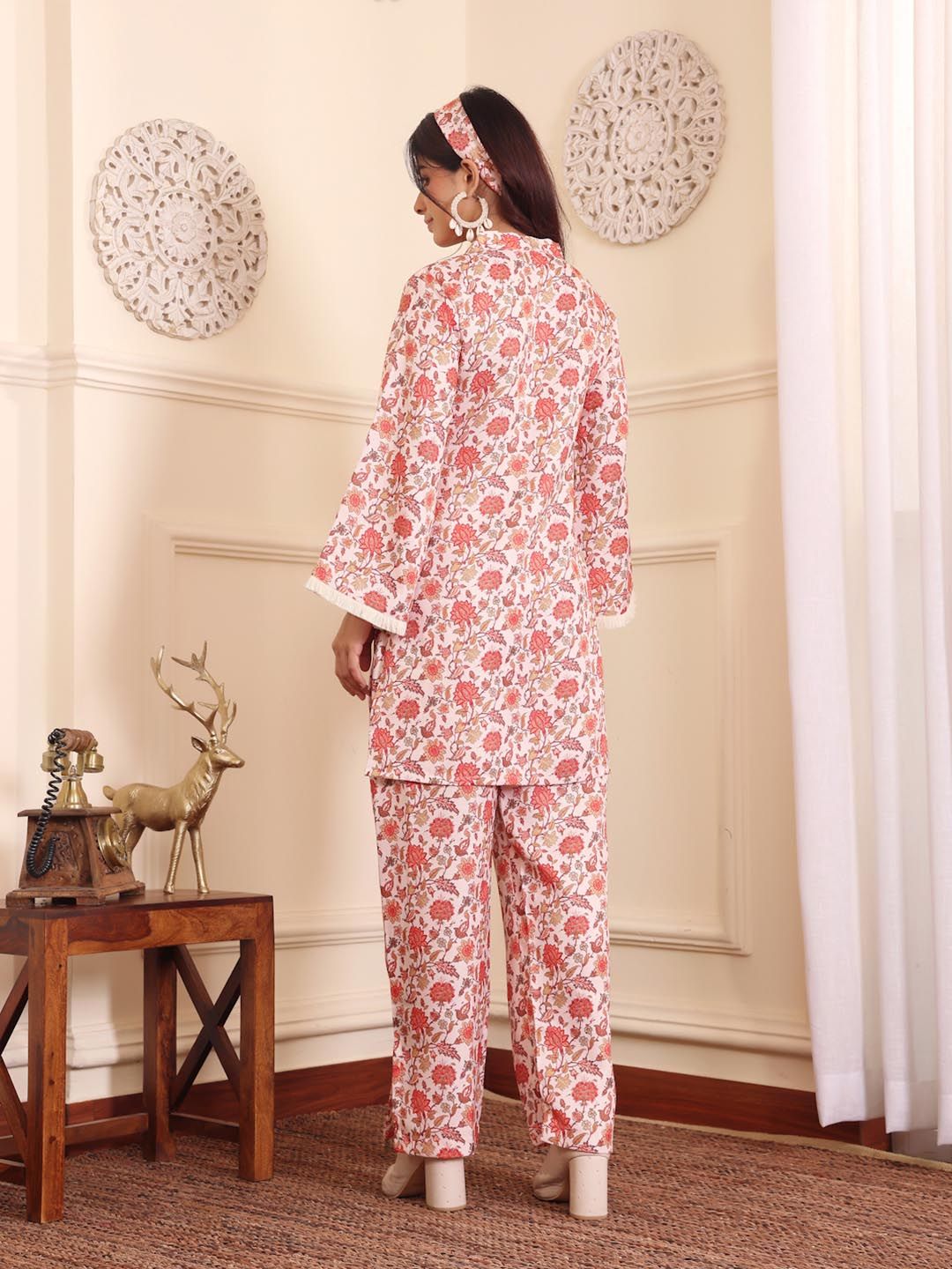 Dhiyona VA Women'sOff White Floral Printed V-Neck Flared Sleeves Straight Kurta With Trousers