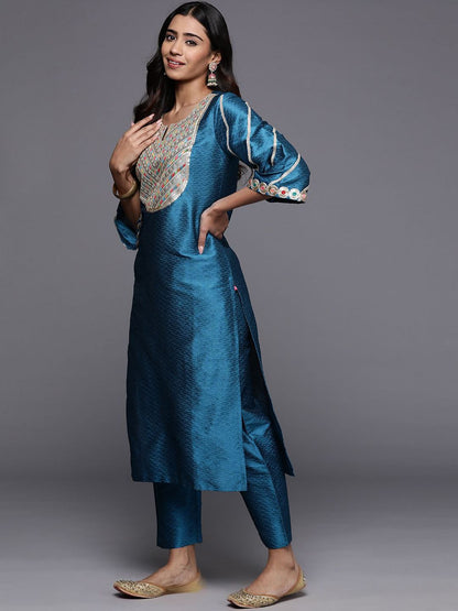 Dhiyona VA Women'sWoven Design Notch Neck Thread Work Straight Kurta With Trousers & Dupatta