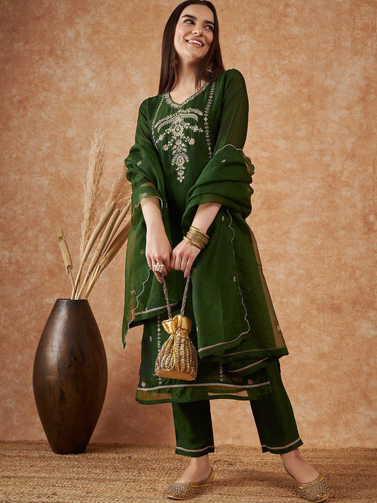 Dhiyona SN Women's Floral Embroidered V-Neck Sequinned Straight Kurta With Trousers & Dupatta