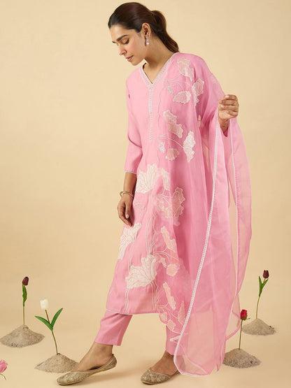 Women Floral Embroidered Kurta with Trousers & Dupatta