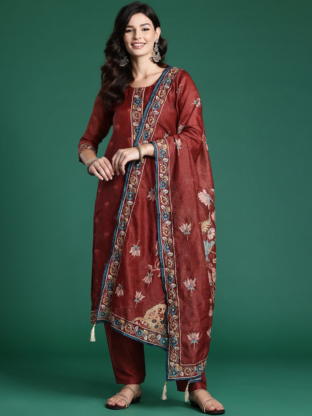 Dhiyona IE Ethnic Motifs Embroidered Thread Work Chanderi Silk Kurta With Trousers & Dupatta