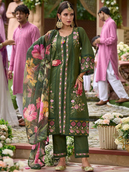 Women Floral Embroidered Panelled Thread Work Kurta with Trousers & With Dupatta
