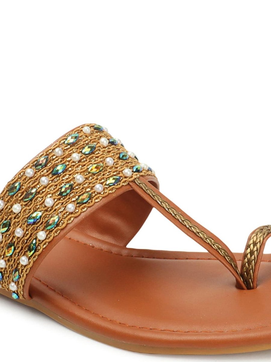 Dhiyona AK Embellished One Toe Flats