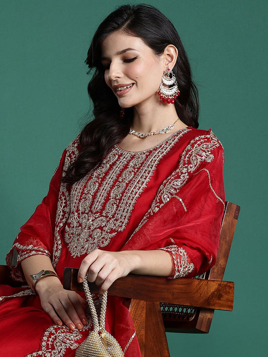 Dhiyona IE Ethnic Motifs Embroidered Sequinned Liva Kurta With Trousers & Dupatta