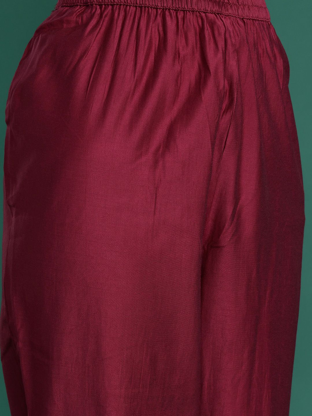 Dhiyona IE Floral Embroidered Pleated Thread Work Liva Kurta With Trousers & Dupatta