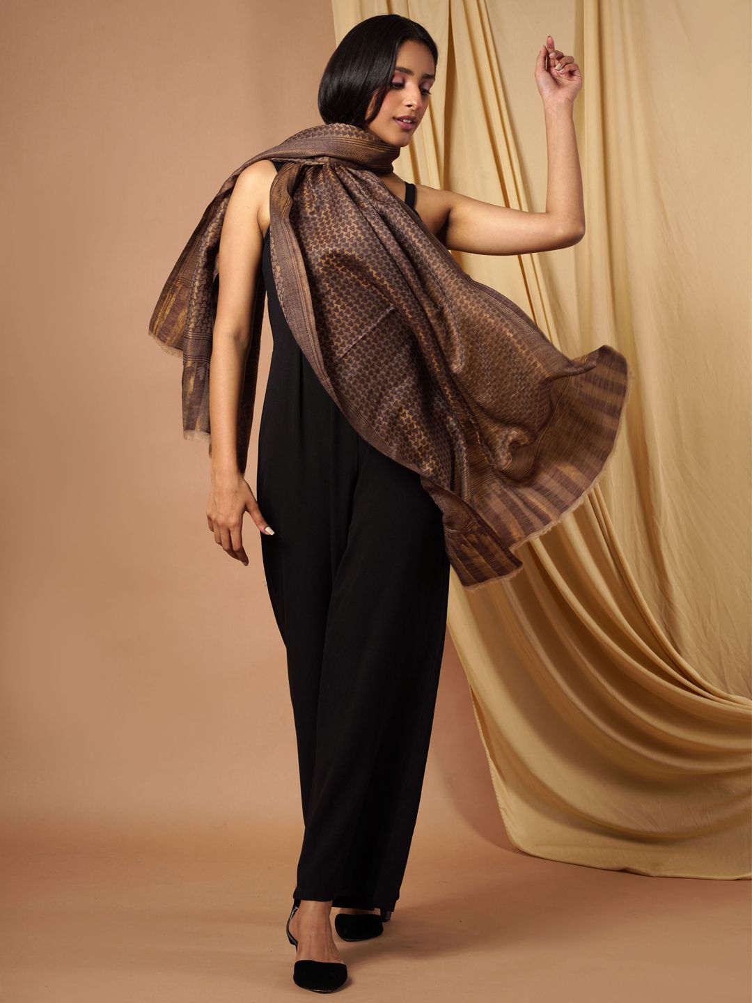 Dhiyona PA Women Brown Woven-Design Woolen Shawl