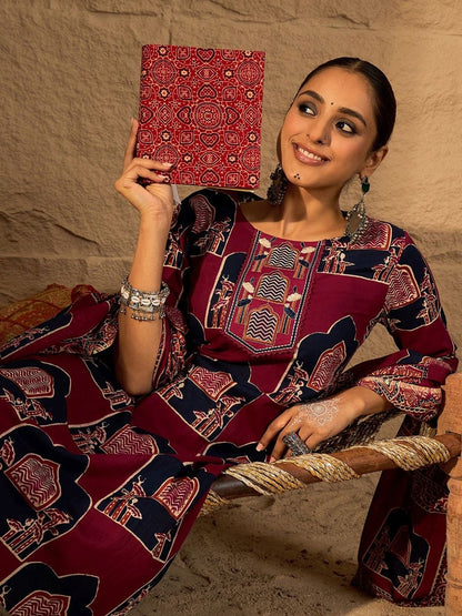 Women Ethnic Motifs Printed Regular Sequinned Pure Cotton Kurta with Trousers & With Dupatta