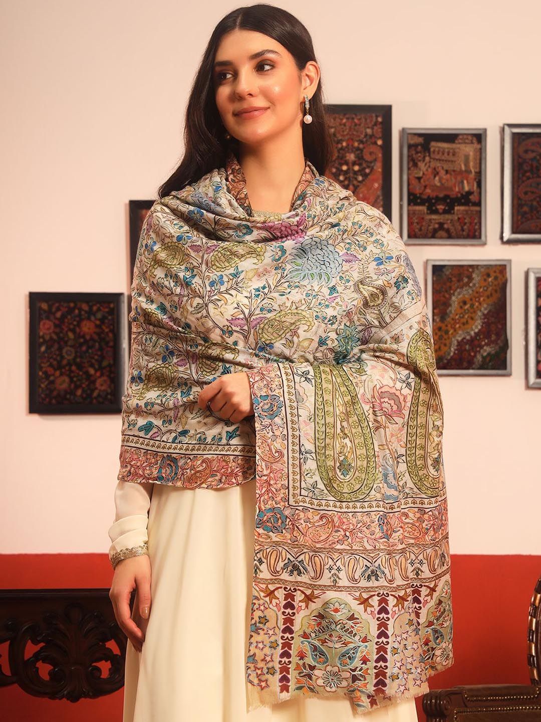 Dhiyona PA Paisley Embroidered Thread Work Shawl