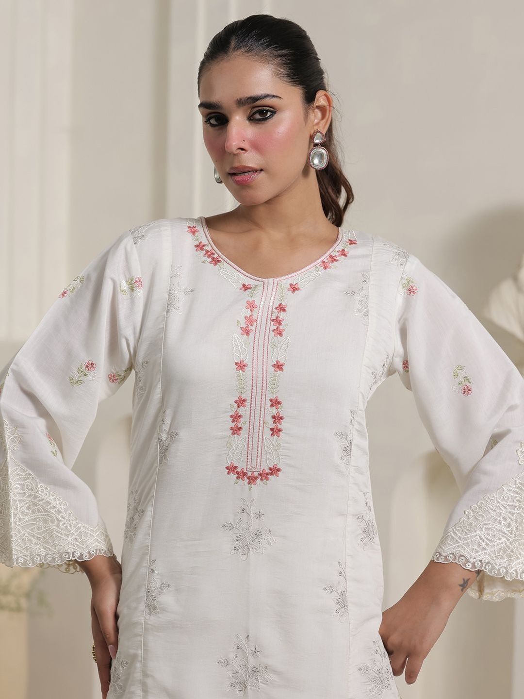Women Floral Embroidered Kurta with Palazzos