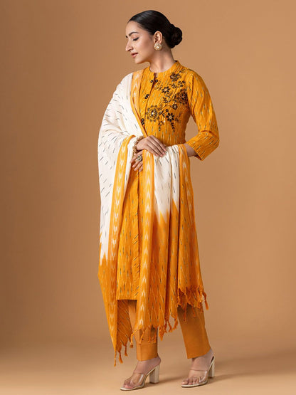 Dhiyona WP Women Floral Embroidered Kurta with Trousers & Dupatta
