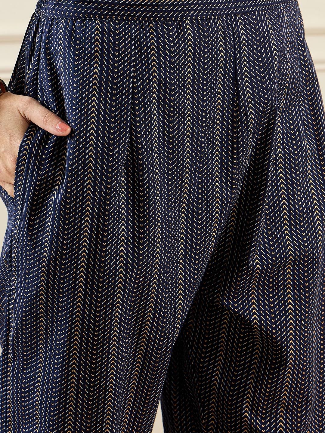 Dhiyona IE Geometric Printed Sweetheart Neck Pure Cotton Straight Kurta With Trousers